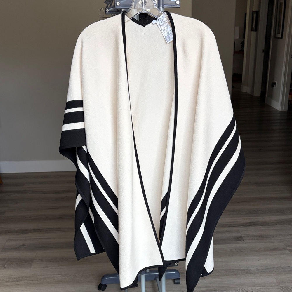 Chico’s Black and White Stripe Border Ruana Poncho (S/M)